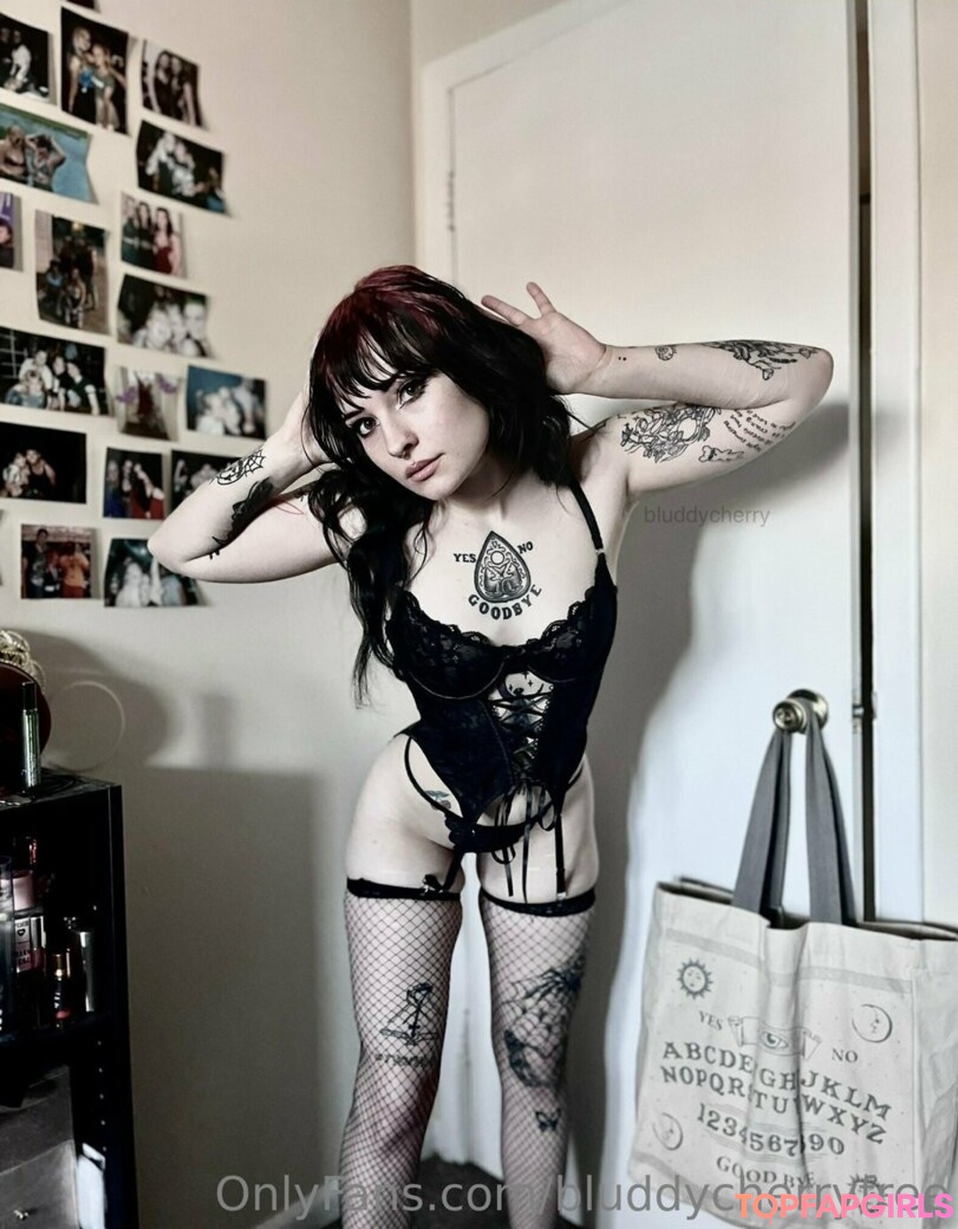 Photo nue de fuite OnlyFans de Bluddycherryfree #20 Photo nue de fuite OnlyFans de Bluddycherryfree #20