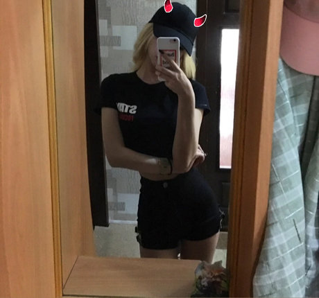 Photo nue de fuite OnlyFans de Satanmate