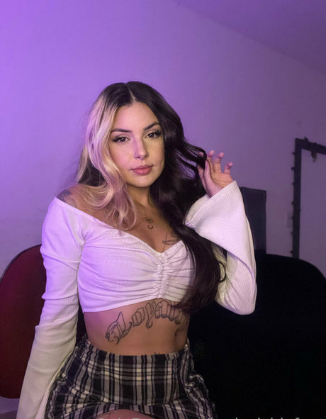 Photo nue de fuite OnlyFans de Badsuicidefree