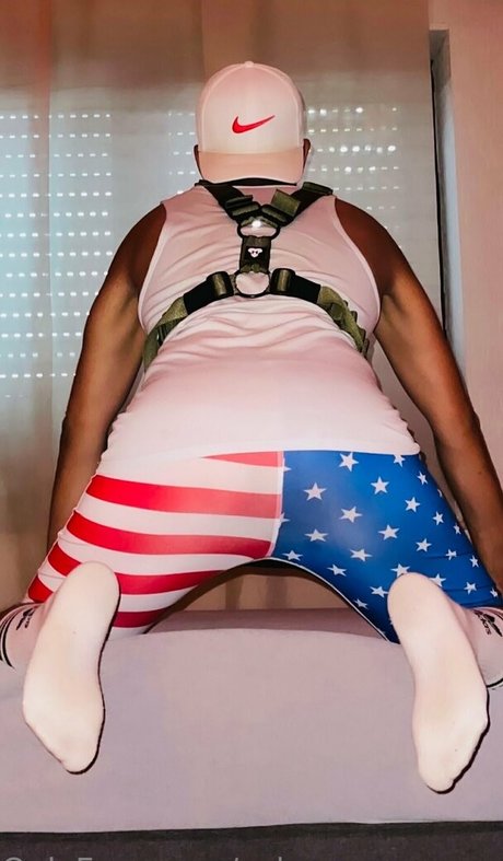 Photo nue de fuite OnlyFans de Snkrsuncensored