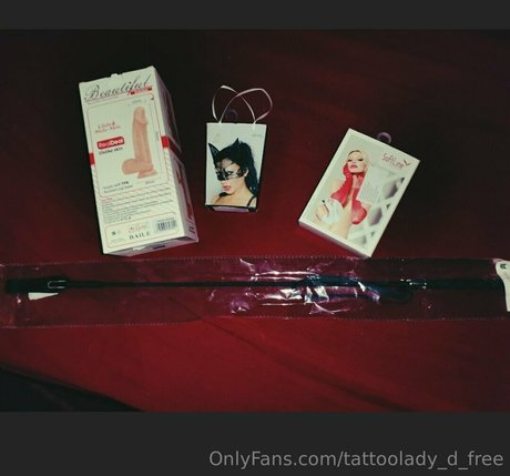 Tattoolady_d_free