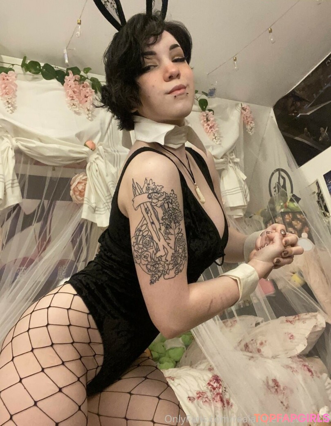 Photo nue de fuite OnlyFans de Amberthevalkyrie #117 Photo nue de fuite OnlyFans de Amberthevalkyrie #117