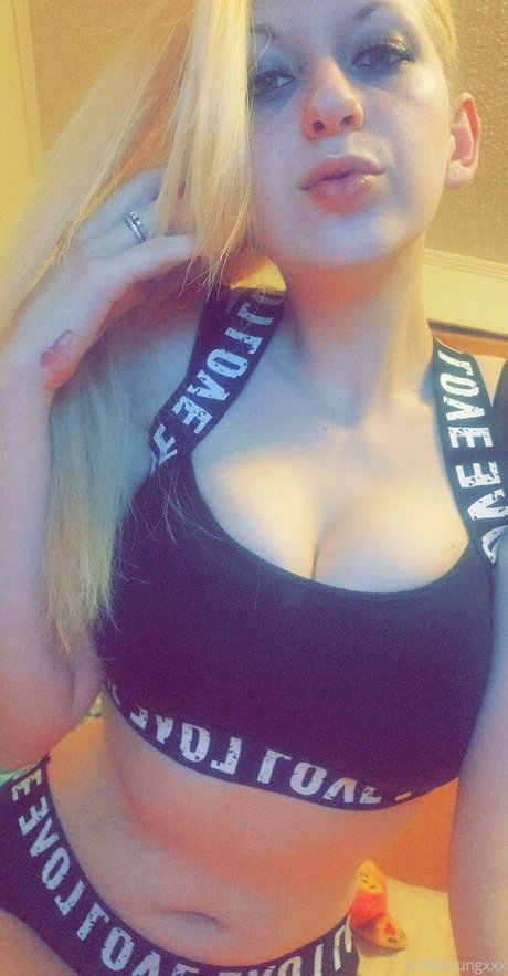 Sofieyoungxxx