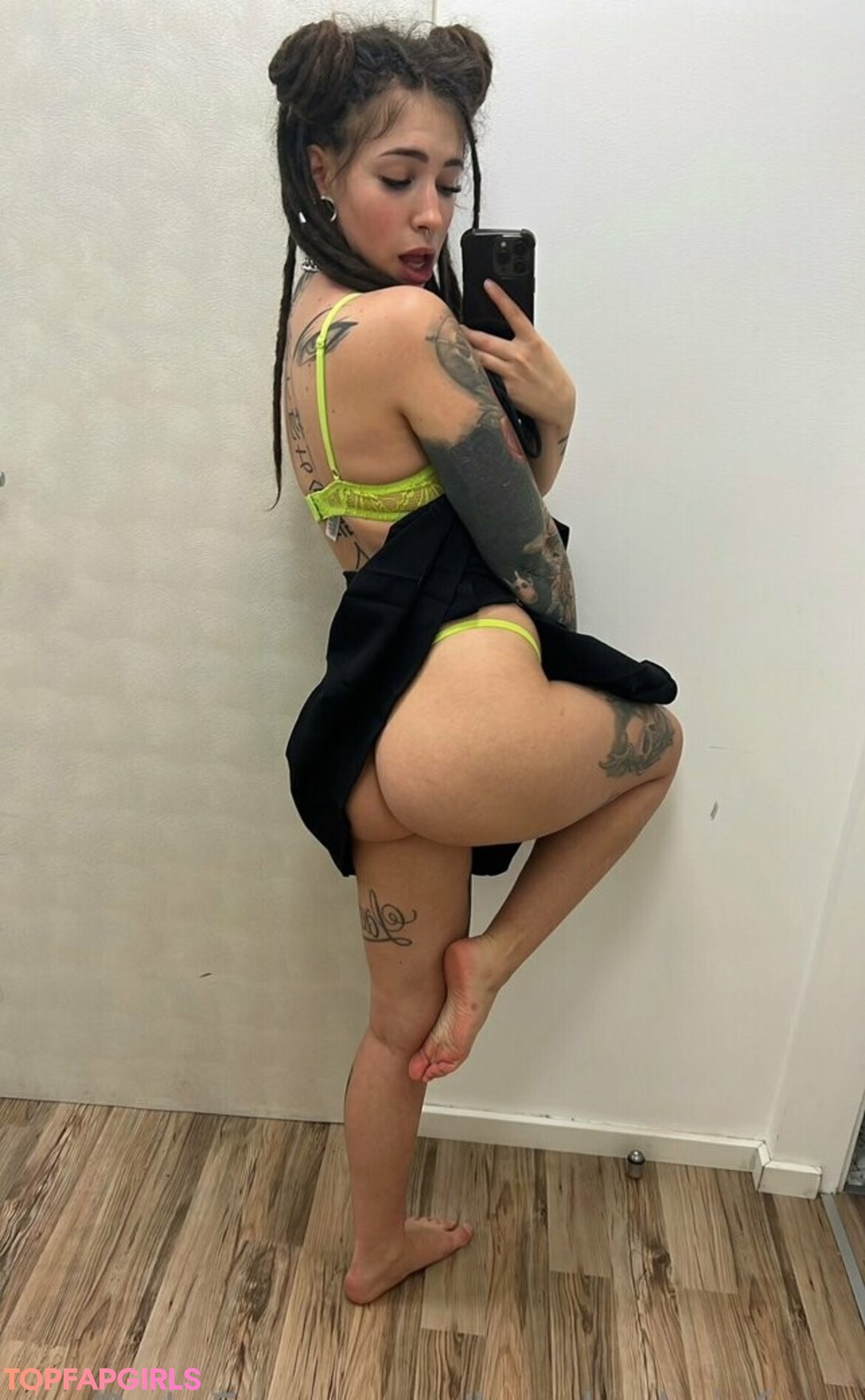 Photo nue de fuite OnlyFans de Lovelychrisfree #132 Photo nue de fuite OnlyFans de Lovelychrisfree #132