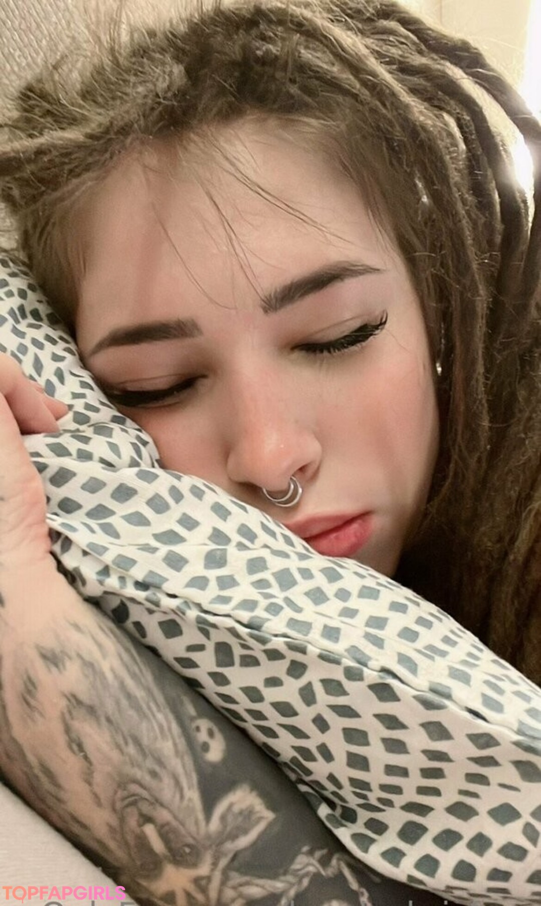 Photo nue de fuite OnlyFans de Lovelychrisfree #85 Photo nue de fuite OnlyFans de Lovelychrisfree #85