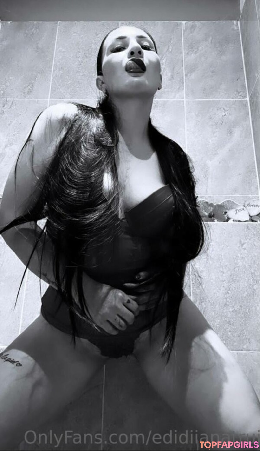 Photo nue de fuite OnlyFans de Edidiianatruj #6 Photo nue de fuite OnlyFans de Edidiianatruj #6