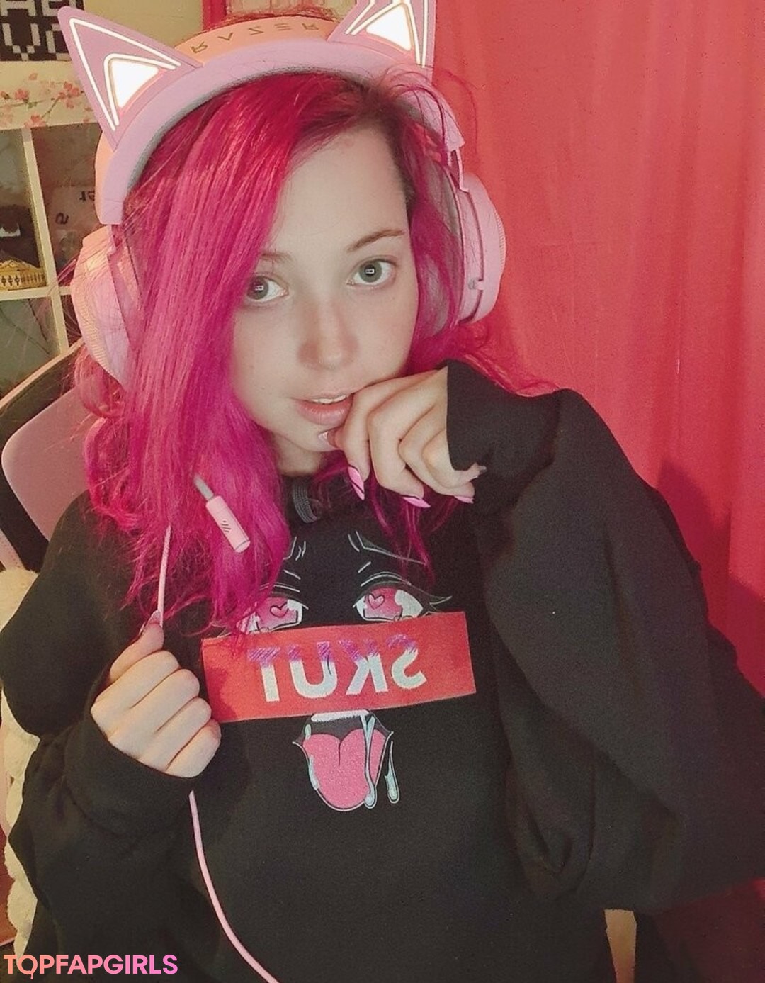 Photo nue de fuite OnlyFans de Vixxenvalkyrie #15 Photo nue de fuite OnlyFans de Vixxenvalkyrie #15