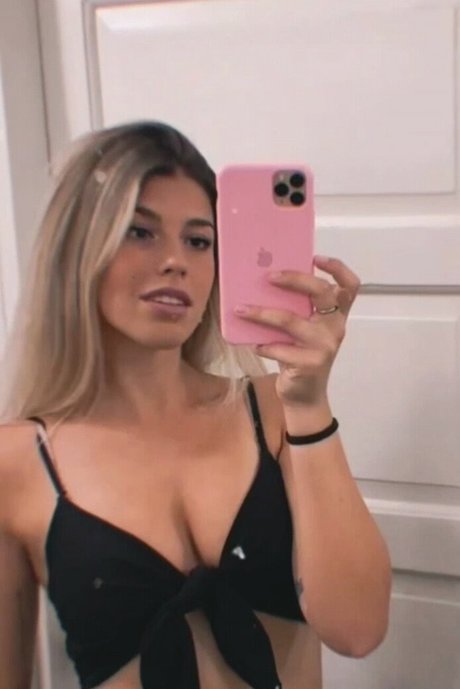 Valentina Legaria