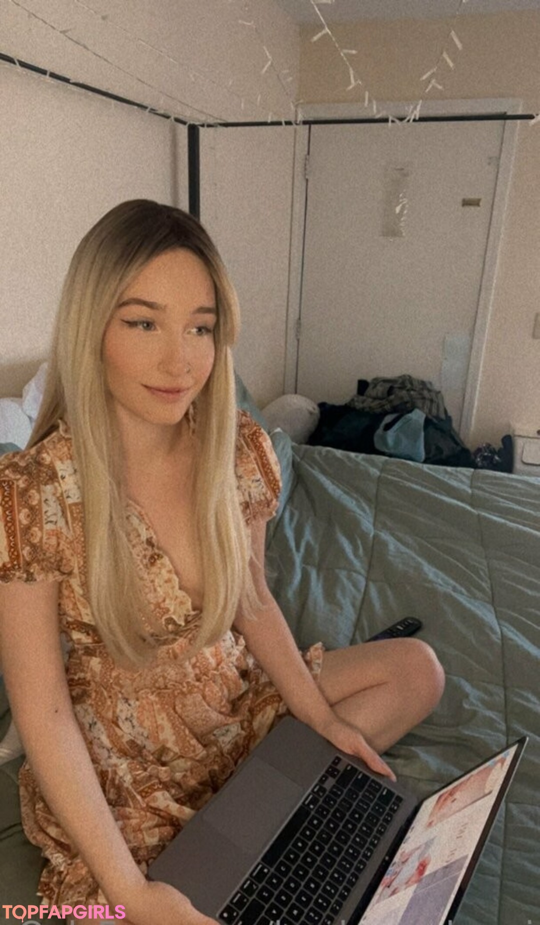 Photo nue de fuite OnlyFans de Bookswithaeri #10 Photo nue de fuite OnlyFans de Bookswithaeri #10