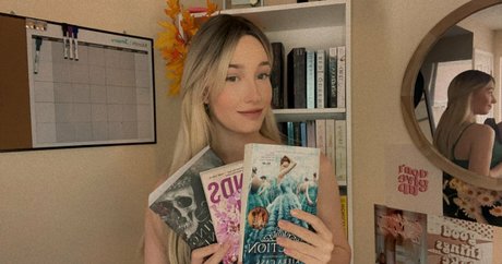 Books_withaeri