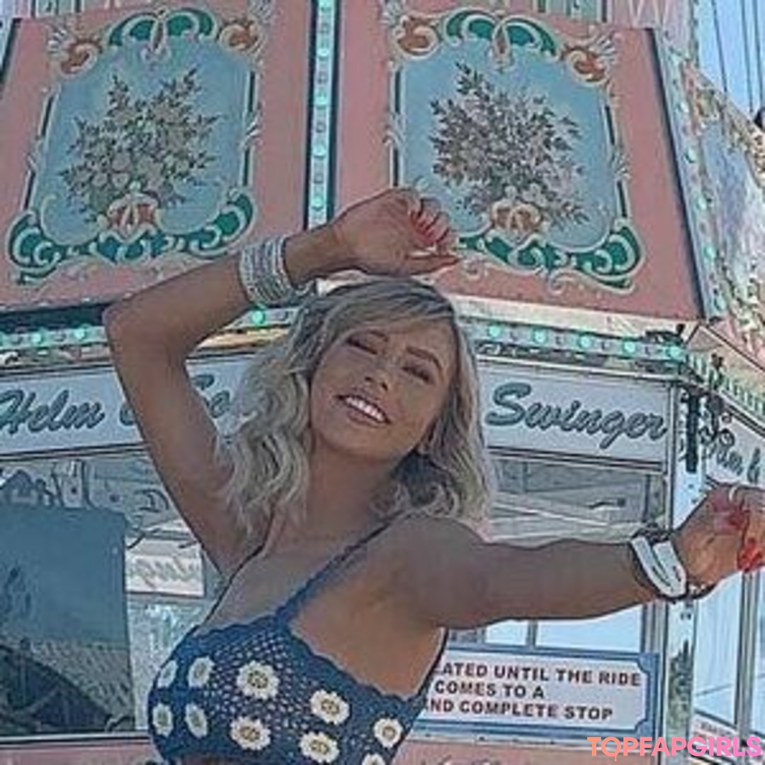 Photo nue de fuite OnlyFans de Adrianna Christina #21 Photo nue de fuite OnlyFans de Adrianna Christina #21