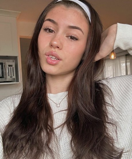 Ava Rose Beaune