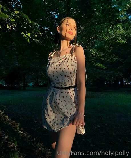 Holy.polly