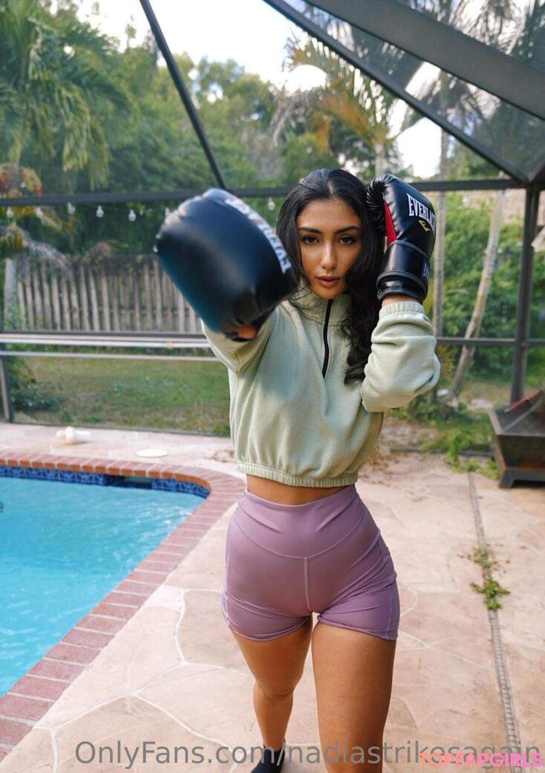 Photo nue de fuite OnlyFans de Nadiastrikesagain #102 Photo nue de fuite OnlyFans de Nadiastrikesagain #102