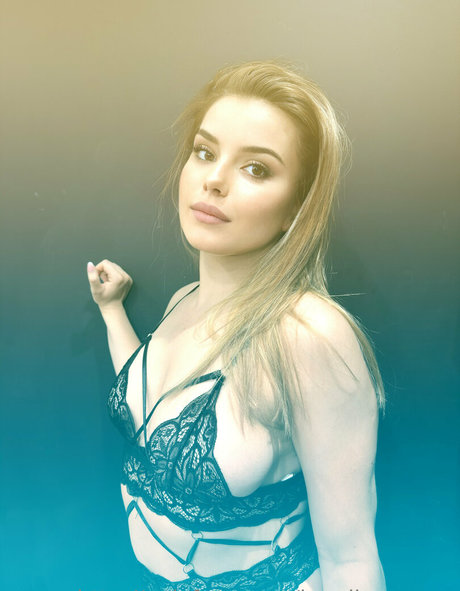 Karolinaem_free