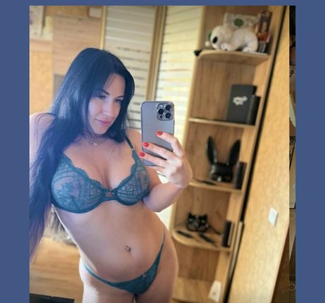 Lusty_queen