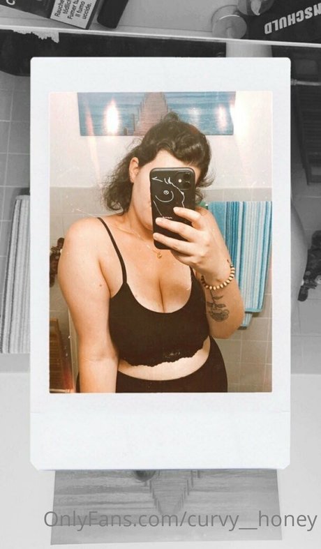 Curvyhoney