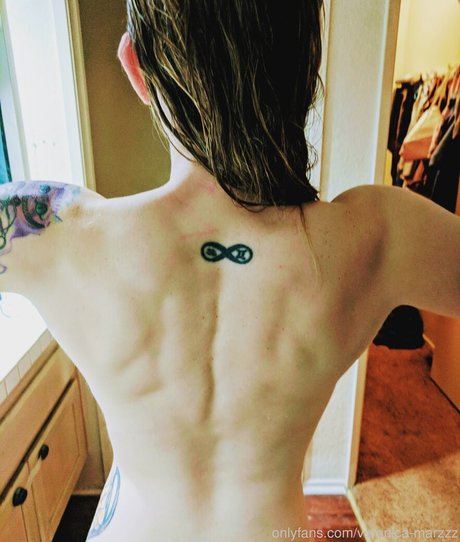 Photo nue de fuite OnlyFans de Veronicamarzzz