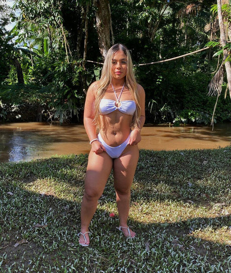 Photo nue de fuite OnlyFans de Ana Caroline