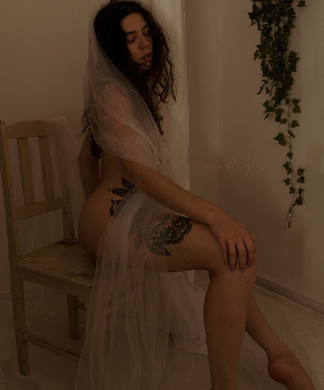Photo nue de fuite OnlyFans de Anyaafterglowfree