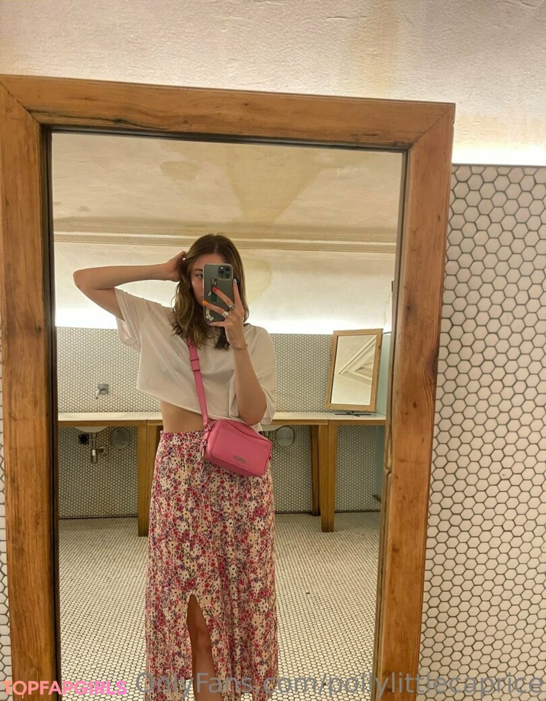 Photo nue de fuite OnlyFans de Pollylittlecaprice #17 Photo nue de fuite OnlyFans de Pollylittlecaprice #17