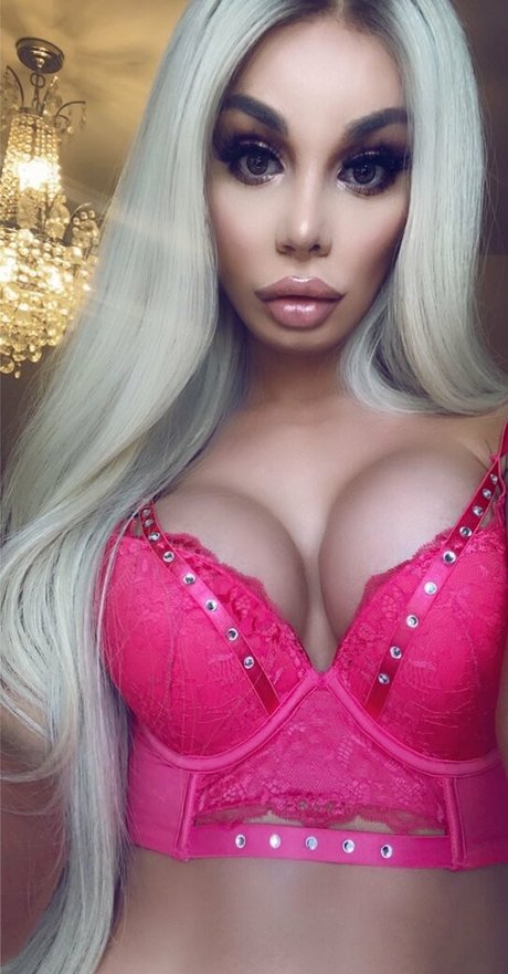 Photo nue de fuite OnlyFans de Lola Christina