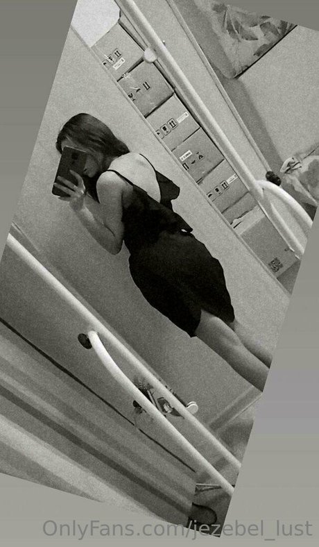 Photo nue de fuite OnlyFans de Teenybabydolll