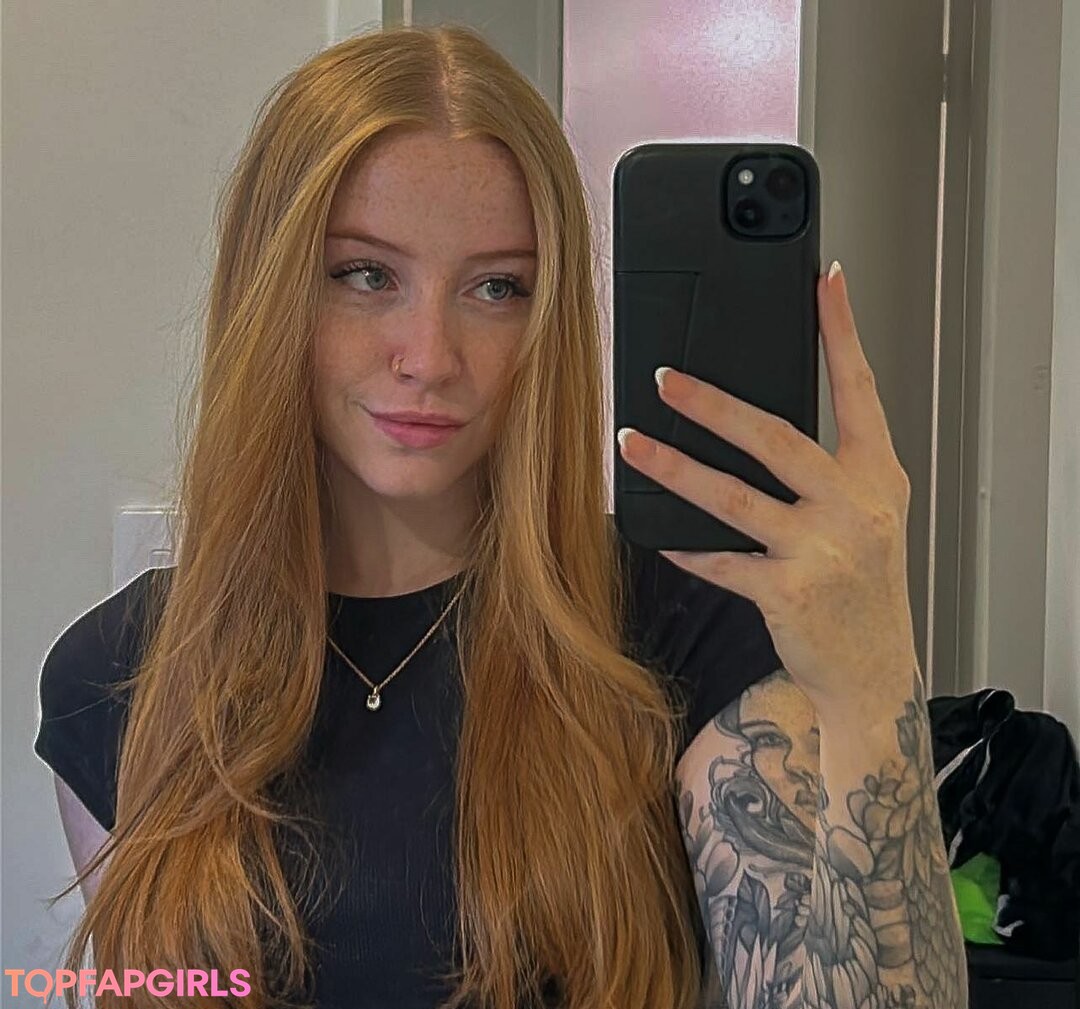 Photo nue de fuite OnlyFans de Littlemissred #5 Photo nue de fuite OnlyFans de Littlemissred #5