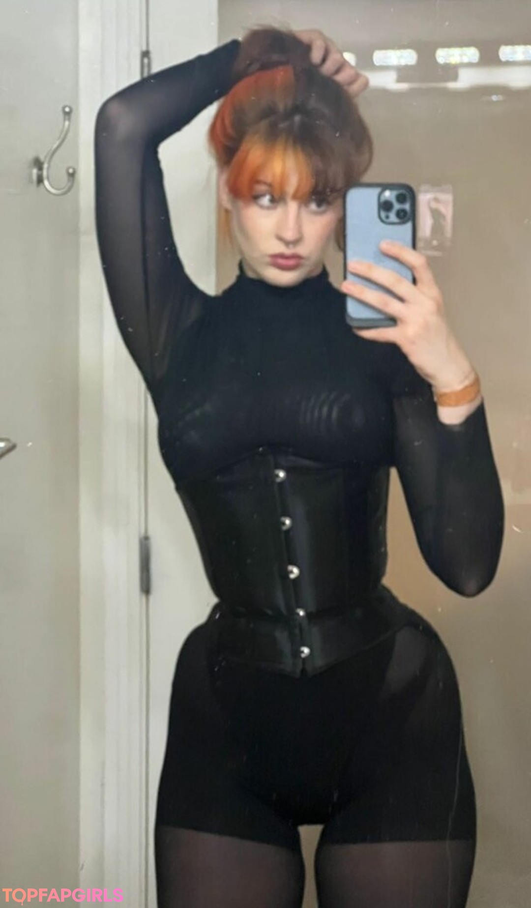 Photo nue de fuite OnlyFans de Tati Bruening #130 Photo nue de fuite OnlyFans de Tati Bruening #130