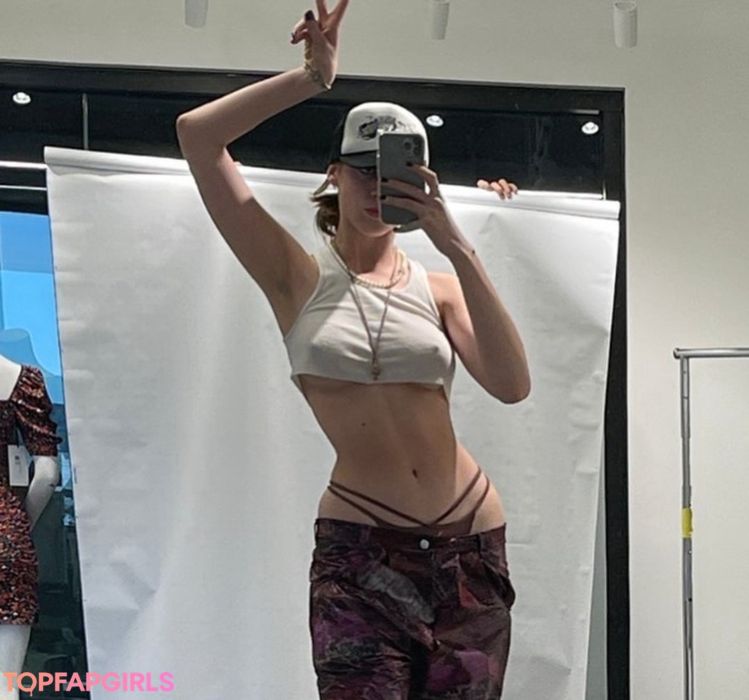 Photo nue de fuite OnlyFans de Tati Bruening #20 Photo nue de fuite OnlyFans de Tati Bruening #20