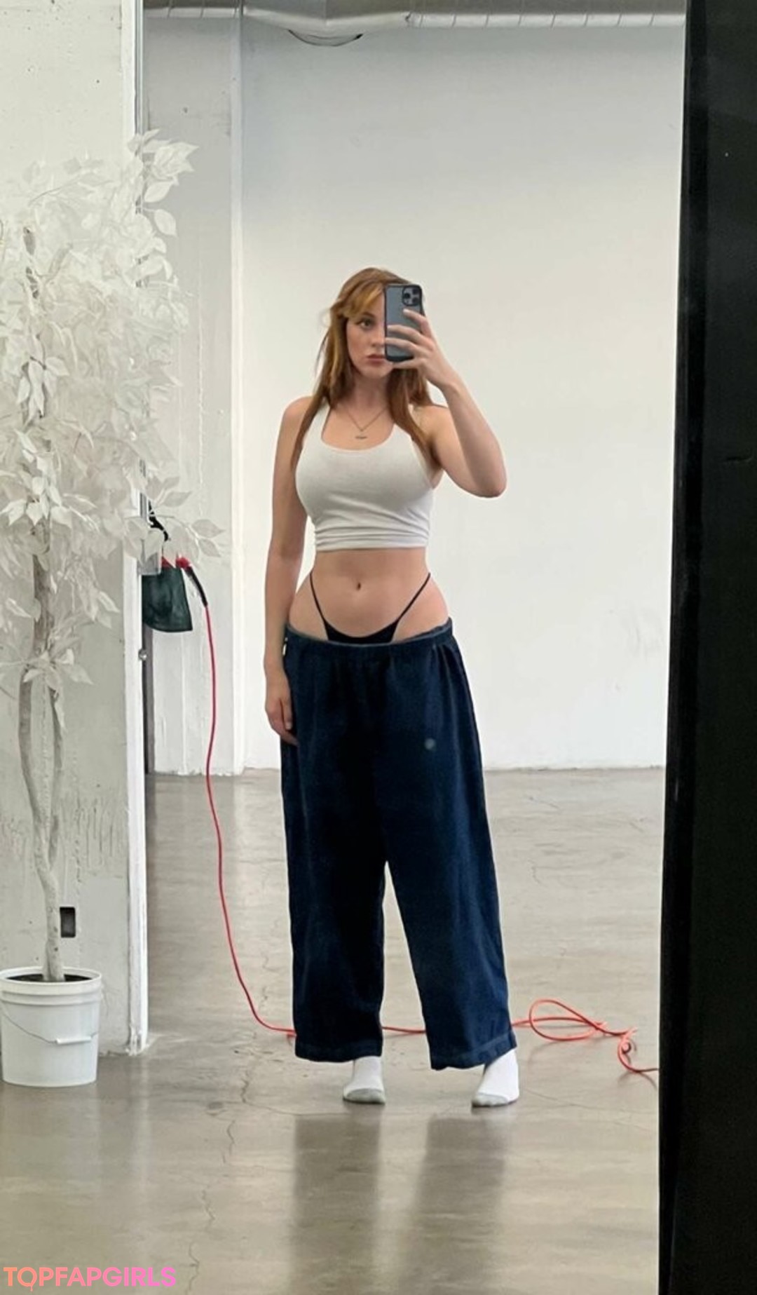 Photo nue de fuite OnlyFans de Tati Bruening #257 Photo nue de fuite OnlyFans de Tati Bruening #257