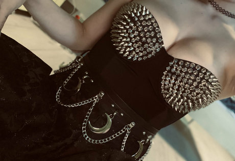 Photo nue de fuite OnlyFans de Hollyhellfree
