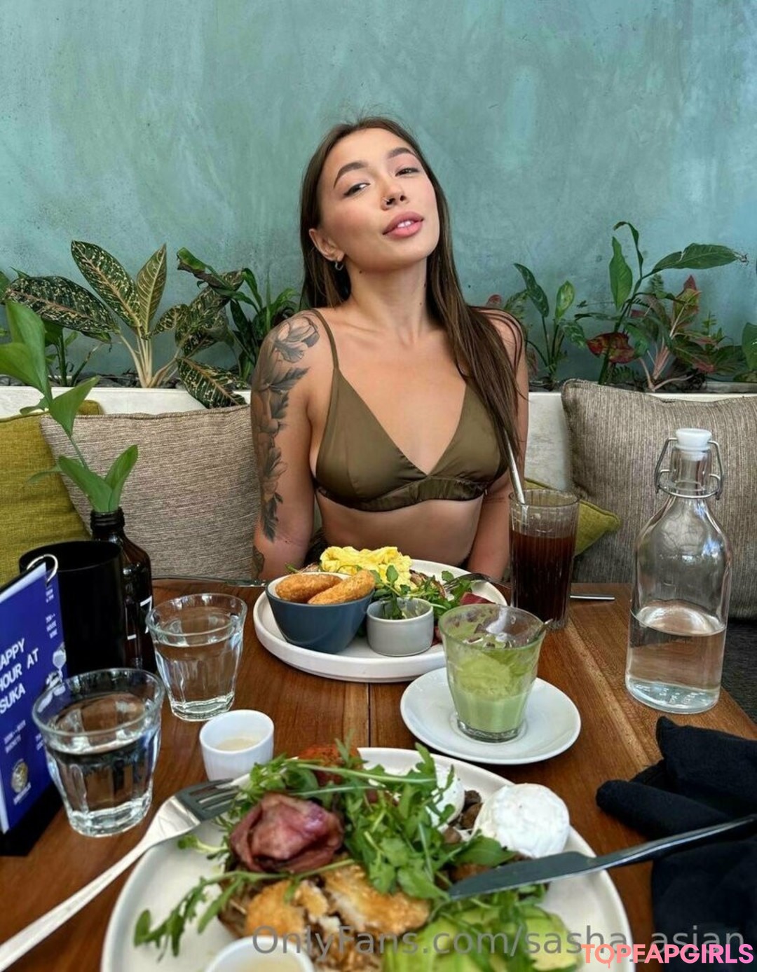 Photo nue de fuite OnlyFans de Sashaasian #17 Photo nue de fuite OnlyFans de Sashaasian #17