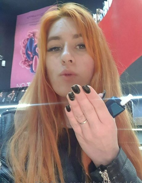 Rebekkaredfox