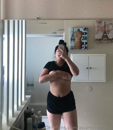 Asianbbygirl18