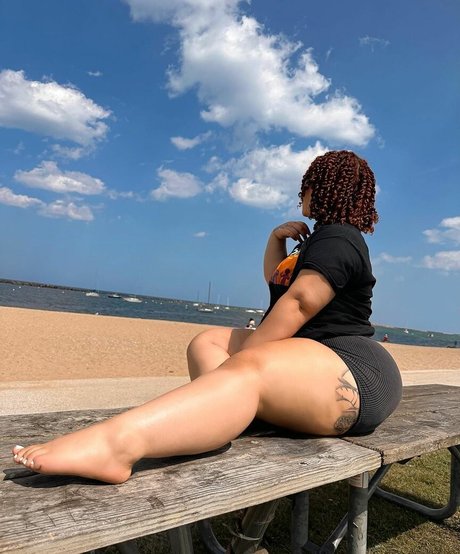 Photo nue de fuite OnlyFans de Mamitinkk