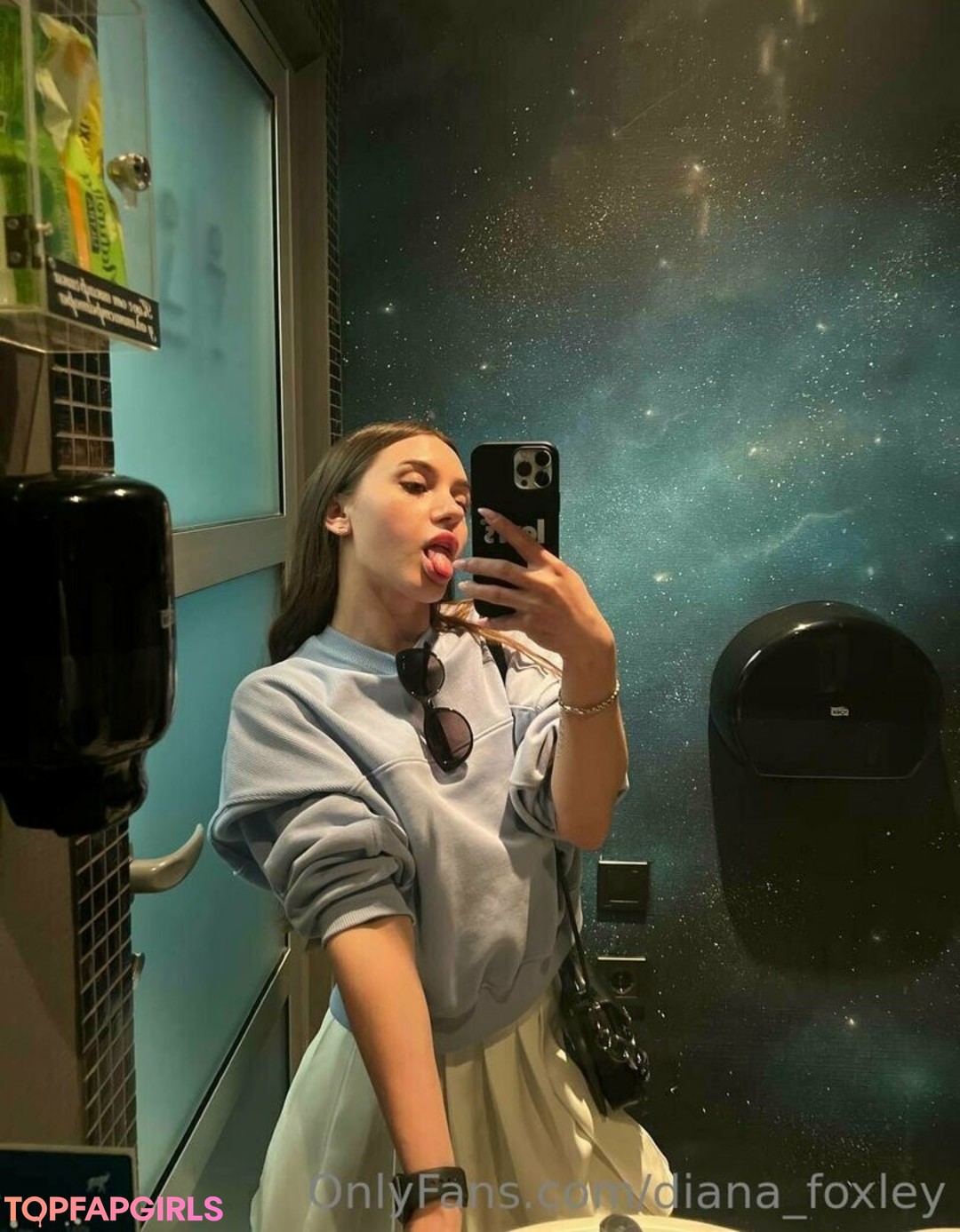 Photo nue de fuite OnlyFans de Dianafoxley #72 Photo nue de fuite OnlyFans de Dianafoxley #72