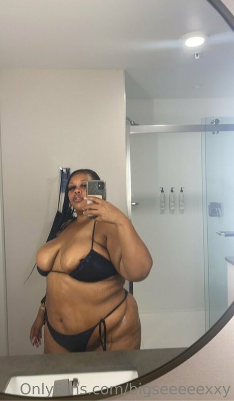 Photo nue de fuite OnlyFans de Bigseeeeexxy