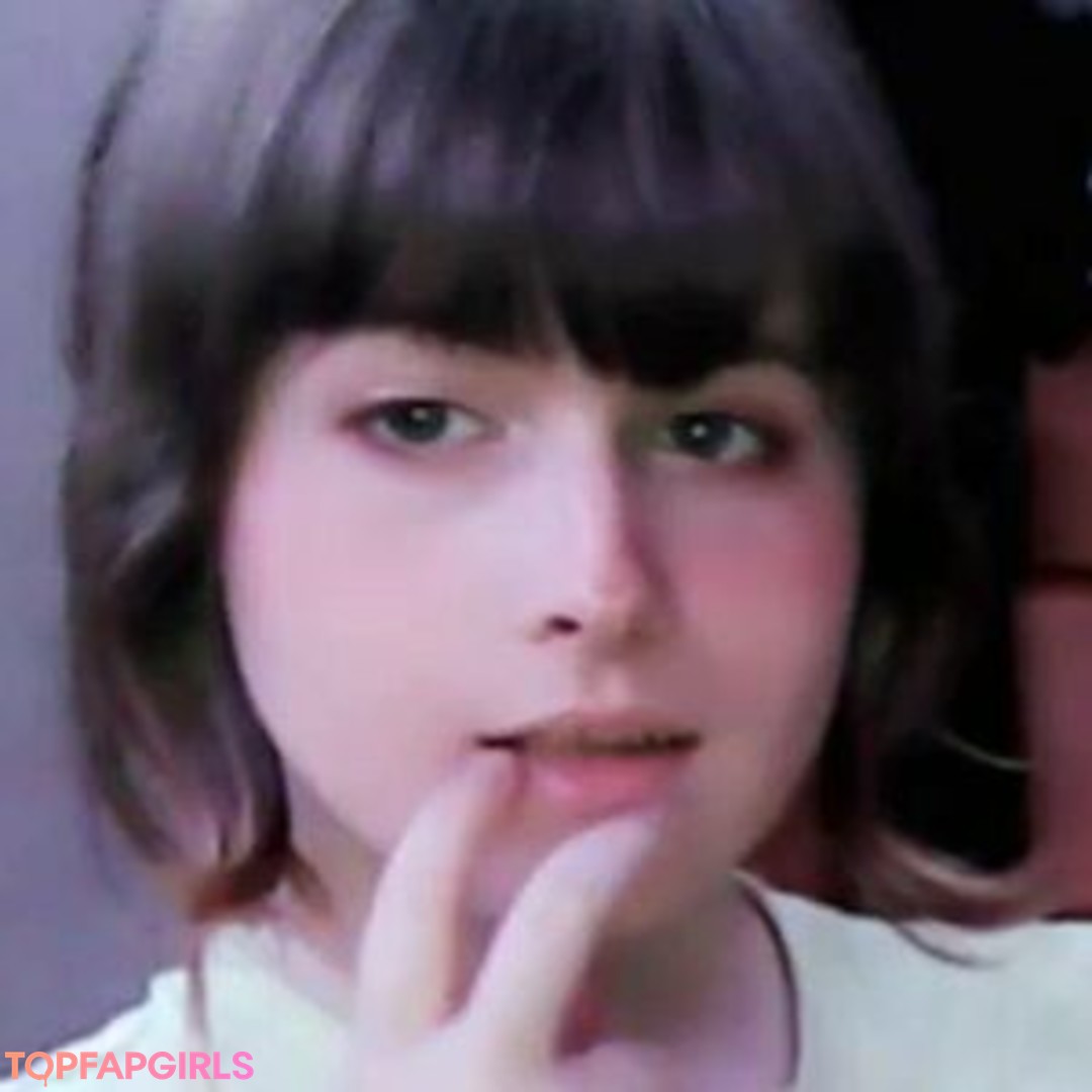 Photo nue de fuite OnlyFans de Raccoonwaifuwu #4 Photo nue de fuite OnlyFans de Raccoonwaifuwu #4