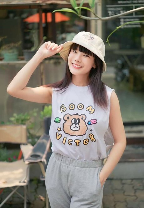 Beeko Pinknavy