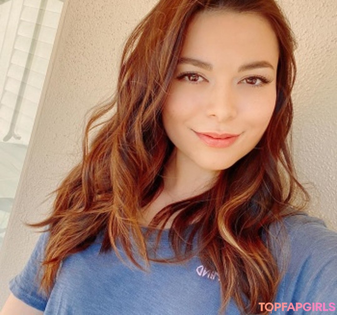 Photo nue de fuite OnlyFans de Miranda Cosgrove #117 Photo nue de fuite OnlyFans de Miranda Cosgrove #117