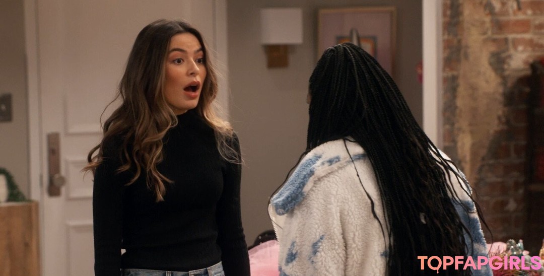 Photo nue de fuite OnlyFans de Miranda Cosgrove #31 Photo nue de fuite OnlyFans de Miranda Cosgrove #31