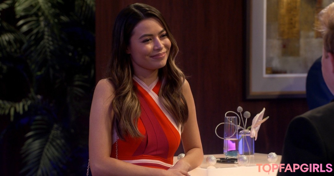 Photo nue de fuite OnlyFans de Miranda Cosgrove #33 Photo nue de fuite OnlyFans de Miranda Cosgrove #33