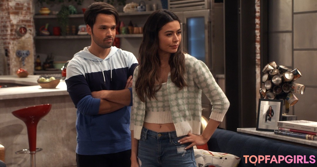 Photo nue de fuite OnlyFans de Miranda Cosgrove #44 Photo nue de fuite OnlyFans de Miranda Cosgrove #44