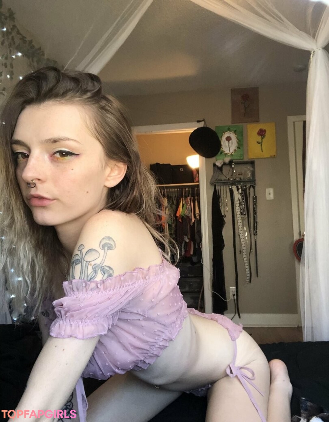 Photo nue de fuite OnlyFans de Sadgirlastridsfree #29 Photo nue de fuite OnlyFans de Sadgirlastridsfree #29