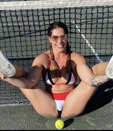 Photo nue de fuite OnlyFans de Nathalia Santoro