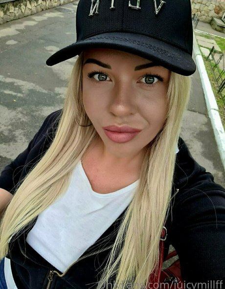 Photo nue de fuite OnlyFans de Fierymommy
