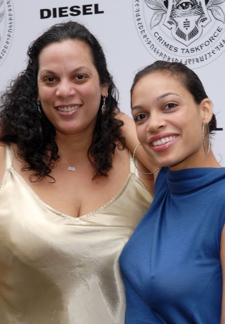 Photo nue de fuite OnlyFans de Rosario Dawson