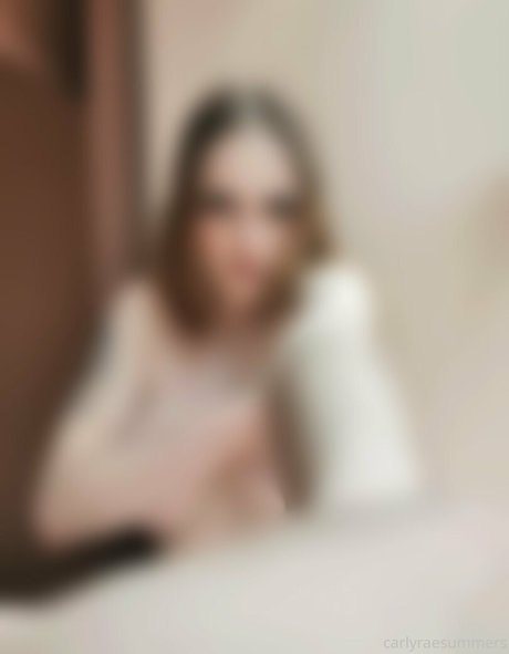 Photo nue de fuite OnlyFans de Carlyraesummers