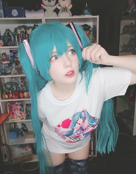 Saya Scarlet